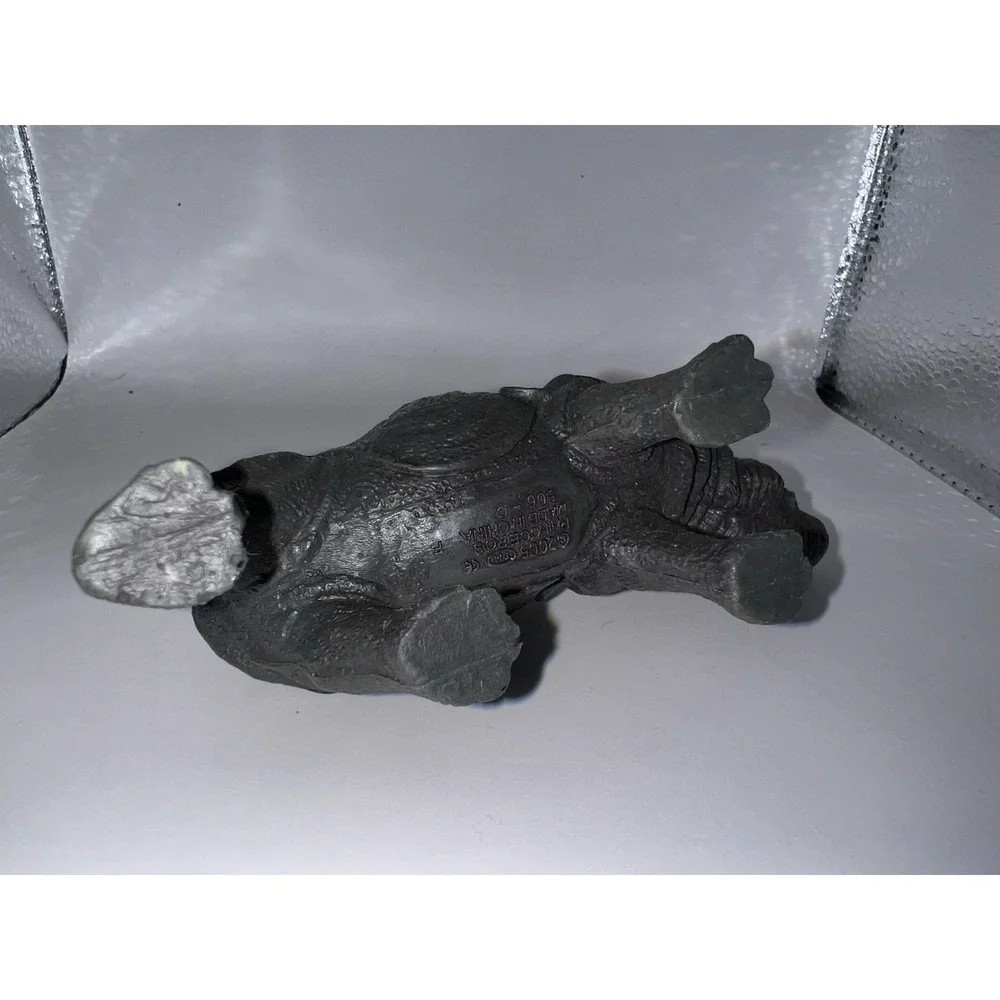 Vintage 2005's Rhinoceros Realistic Rhino Gray Hard Plastic 6.5